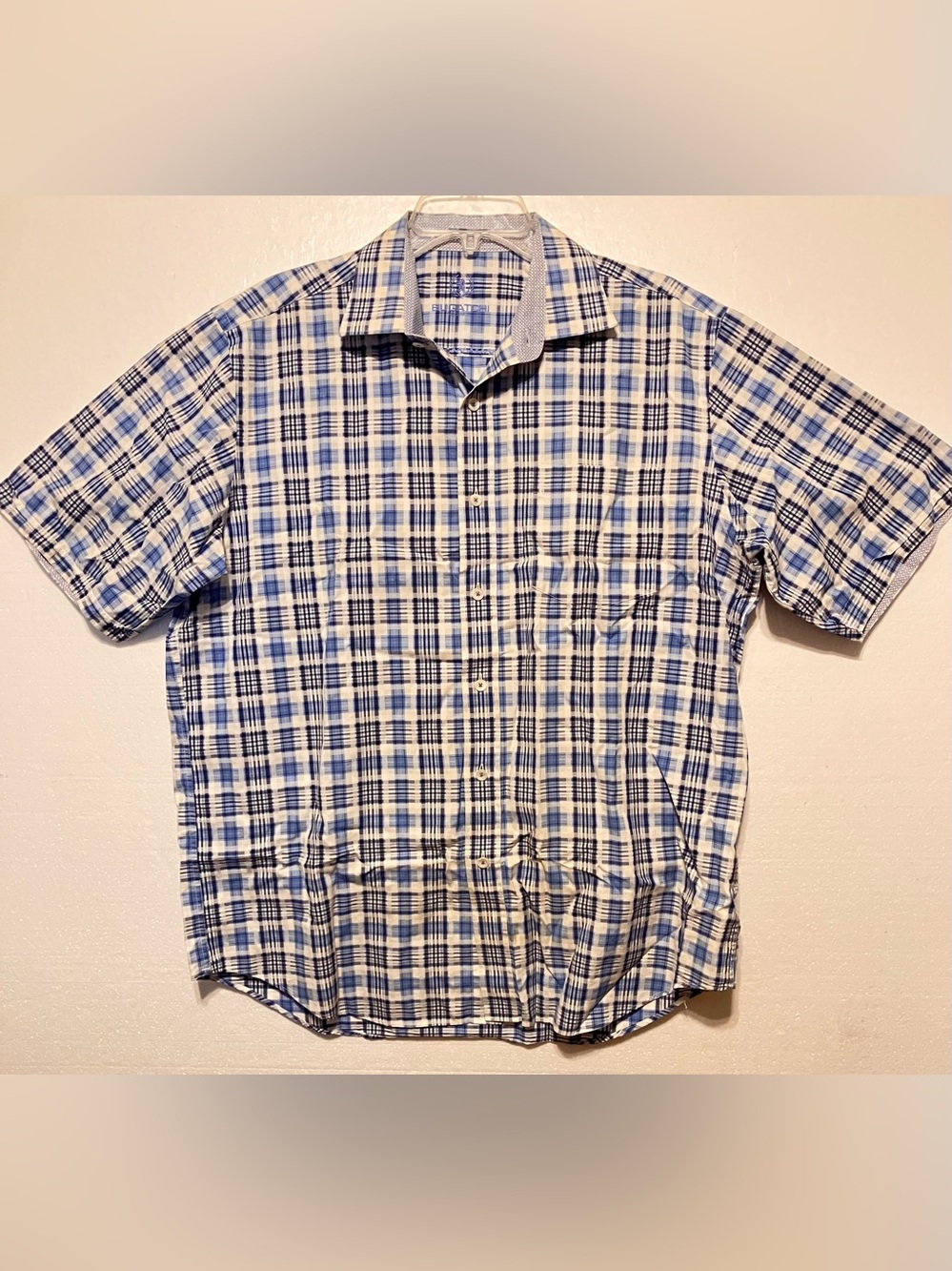 Bugatchi Blue and White M Plaid Short-Sleeve Button-Down Shirt